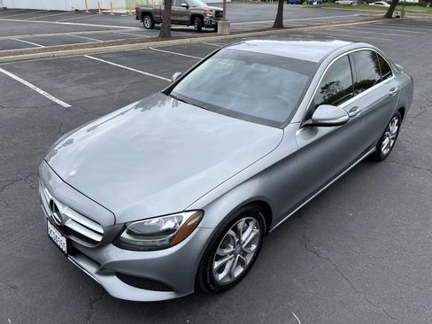 Used 2015 Mercedes-Benz C 300 Sedan image 8