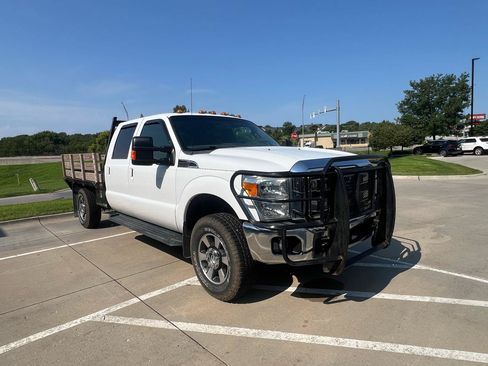 Used 2015 Ford F350 Lariat w/ Lariat Interior Package AWD/4WD image 4