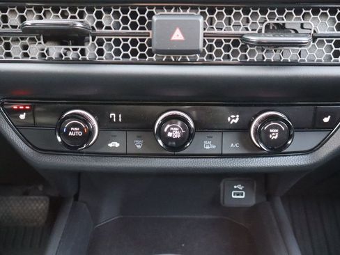 Used 2025 Honda HR-V Sport image 13