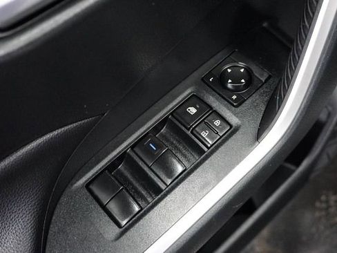 Used 2019 Toyota RAV4 XLE w/ Convenience Package image 6