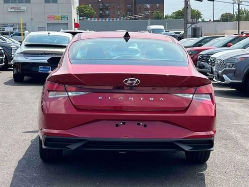 Certified 2023 Hyundai Elantra SEL FWD image 6
