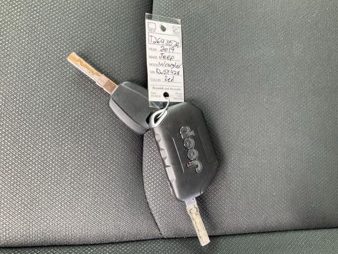 Used 2019 Jeep Wrangler Unlimited Sport AWD/4WD image 26