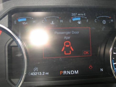 Used 2019 Ford F150 Lariat AWD/4WD image 36