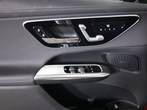 Used 2026 Mercedes-Benz GLC 300 4MATIC image 10