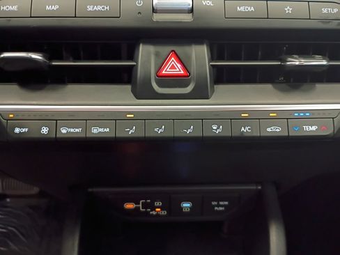 Used 2025 Kia K4 FWD image 28