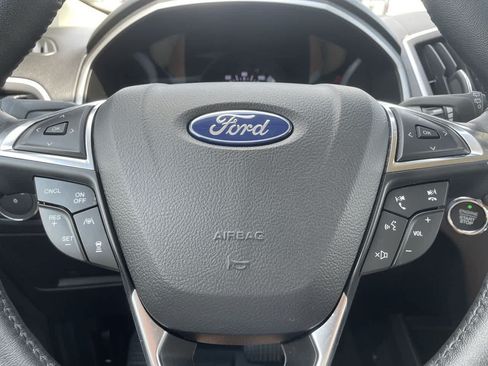 Used 2020 Ford Edge SEL w/ Convenience Package FWD image 10