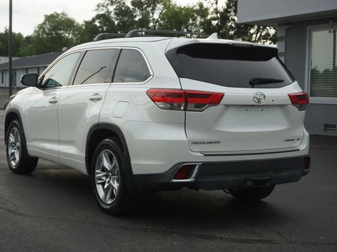 Used 2017 Toyota Highlander Limited AWD/4WD image 7