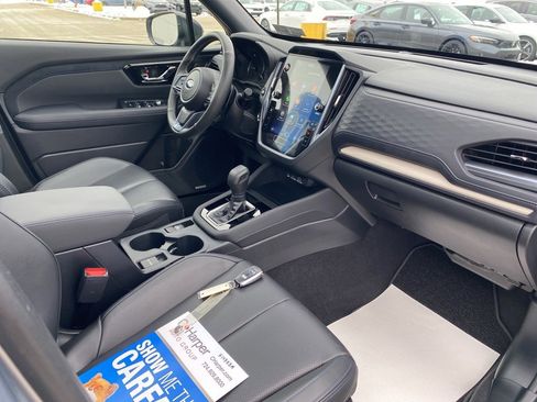 Used 2025 Subaru Forester Limited image 10