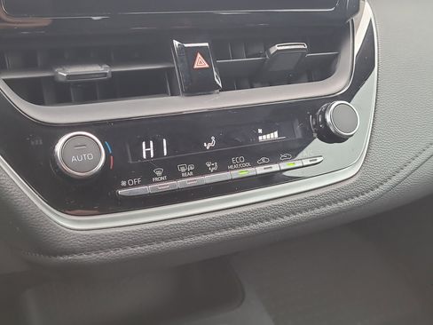 Used 2023 Toyota Corolla SE image 23