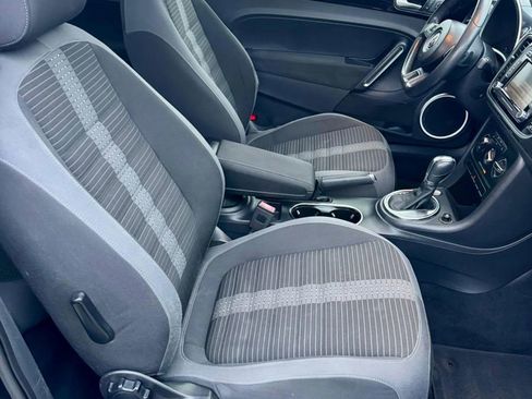Used 2012 Volkswagen Beetle 2.0T image 8