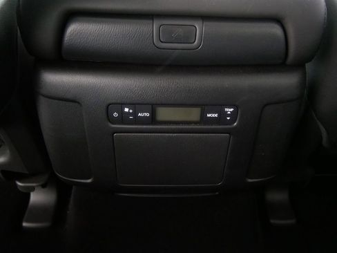 Used 2024 Nissan Armada SL image 19