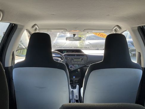 Used 2012 Toyota Prius C One image 13