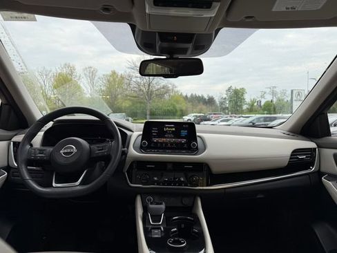 Used 2023 Nissan Rogue SL AWD/4WD image 8