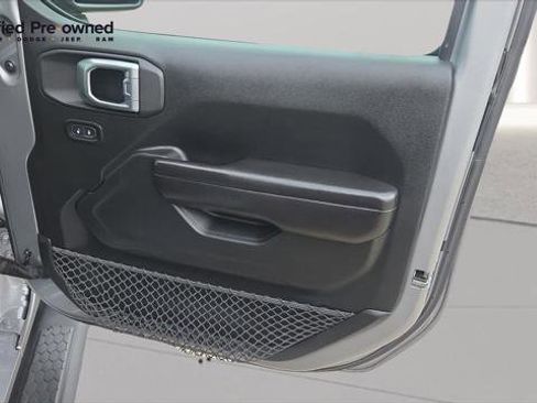Certified 2018 Jeep Wrangler Unlimited Sport S AWD/4WD image 21