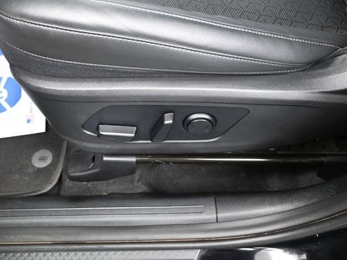 Used 2022 Kia Sorento EX w/ Panoramic Sunroof Package image 12