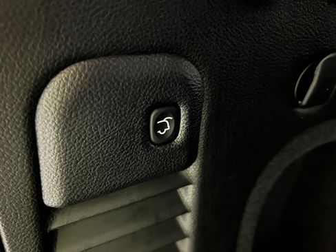 Used 2021 Jeep Grand Cherokee High Altitude AWD/4WD image 37
