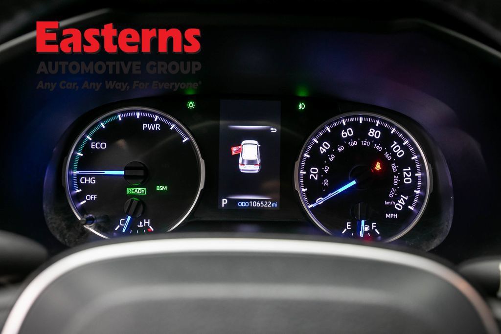 Used 2021 Toyota RAV4 XLE w/ XLE Grade Weather Package AWD/4WD image 18