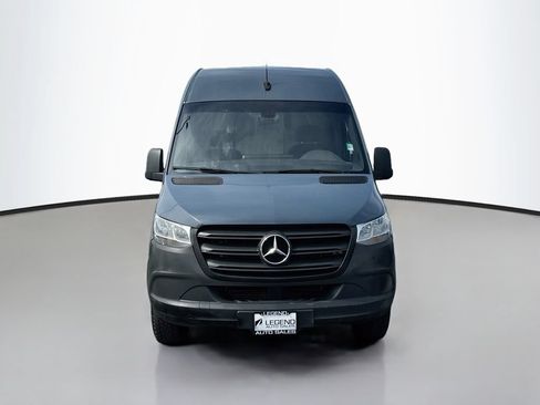 Used 2019 Mercedes-Benz Sprinter 144 image 2