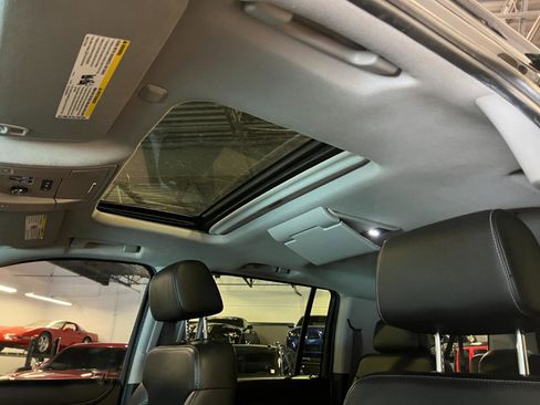 Used 2015 Chevrolet Suburban LTZ AWD/4WD image 24