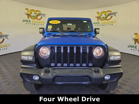 Used 2021 Jeep Gladiator Sport image 2