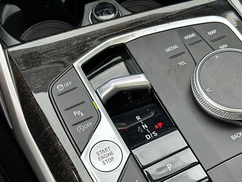 Used 2024 BMW 330i Sedan w/ Convenience Package image 22