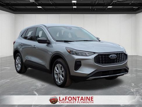 Used 2023 Ford Escape Active w/ Tech Pack #1 AWD/4WD image 7