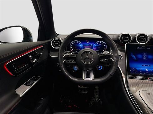 Used 2025 Mercedes-Benz GLC 43 AMG 4MATIC image 23