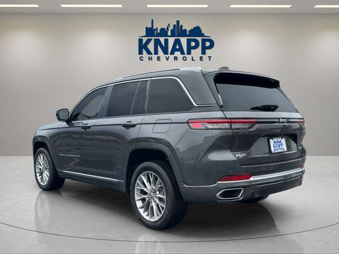 Used 2022 Jeep Grand Cherokee Summit w/ Luxury Tech Group V RWD image 3