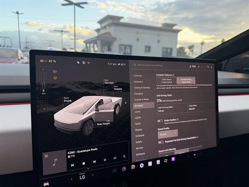 Used 2024 Tesla Cybertruck AWD Crew Cab image 20