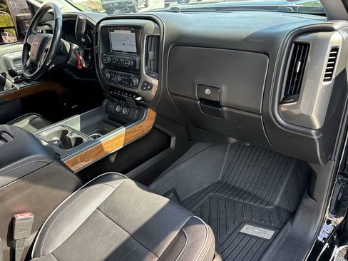 Used 2019 Chevrolet Silverado 2500 High Country w/ Duramax Plus Package AWD/4WD image 27