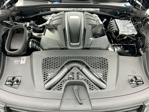 Used 2026 Porsche Macan S AWD/4WD image 30
