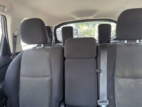 Used 2019 Nissan Pathfinder S AWD/4WD image 16