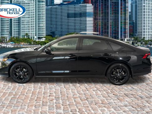 Certified 2025 Honda Accord SE image 4