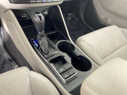 Used 2018 Hyundai Tucson SE AWD/4WD image 28