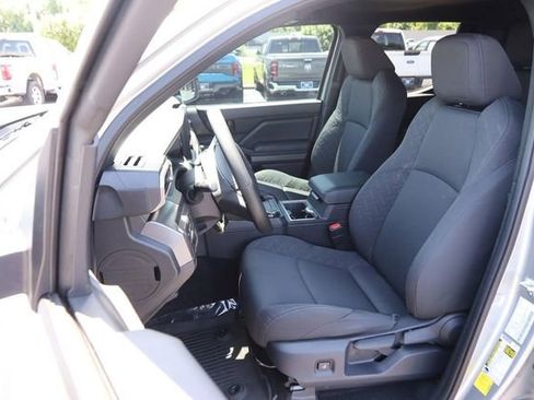 Used 2024 Toyota Tacoma SR5 AWD/4WD image 8
