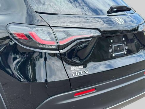 Certified 2025 Honda HR-V Sport image 8