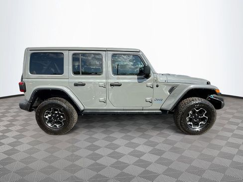 Used 2021 Jeep Wrangler Unlimited Rubicon 4xe w/ Cold Weather Group AWD/4WD image 5