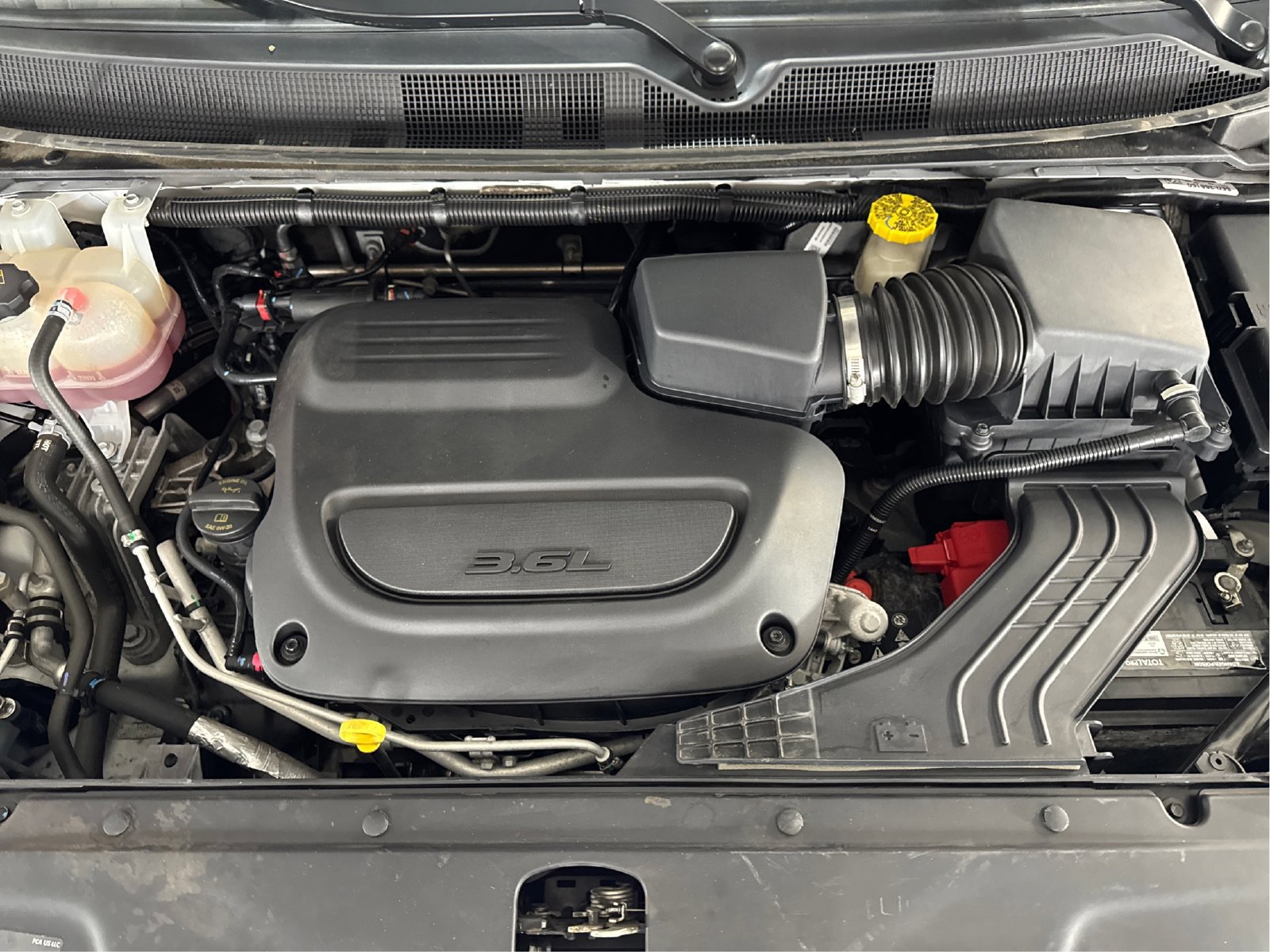 Used 2023 Chrysler Pacifica Touring-L FWD image 23