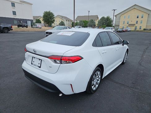 Certified 2026 Toyota Corolla LE FWD image 5