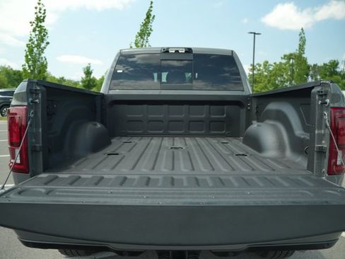 New 2026 RAM 2500 Laramie AWD/4WD image 15
