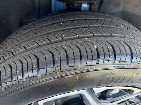 Used 2025 Jeep Compass Limited AWD/4WD image 21