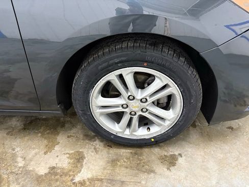 Used 2018 Chevrolet Cruze LT w/ LT Fleet Convenience Package image 19