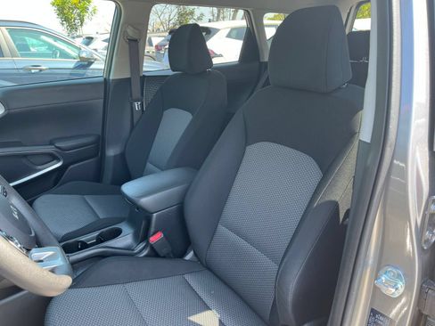Used 2025 Kia Soul LX w/ LX Technology Package FWD image 36
