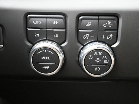 Used 2023 GMC Sierra 1500 AT4 w/ AT4 Premium Package AWD/4WD image 23