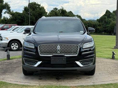 Used 2019 Lincoln Nautilus Select AWD/4WD image 2