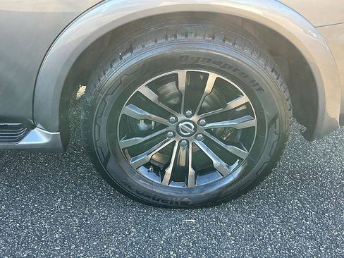 Used 2017 Nissan Armada Platinum w/ Interior Lighting Package image 8