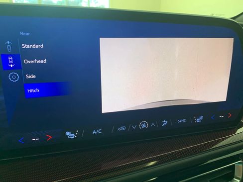 Used 2024 Chevrolet Traverse Z71 w/ Enhanced Driving Package image 40