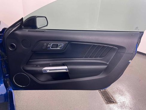 Used 2017 Ford Mustang GT Premium w/ Equipment Group 401A RWD image 18