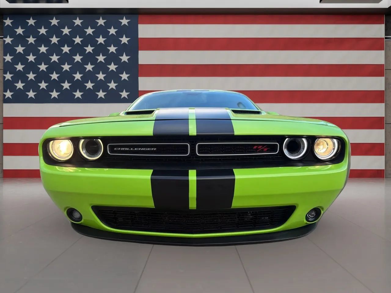 Used 2015 Dodge Challenger R/T Plus RWD image 26
