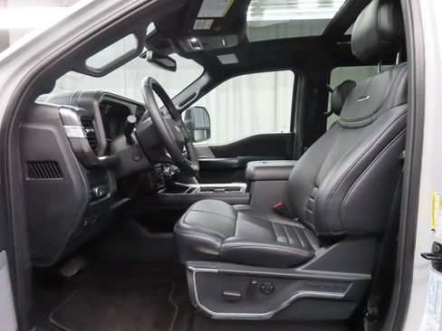 Used 2026 Ford F250 Platinum AWD/4WD image 13